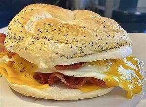 BACON EGG AND CHEESE ROLL