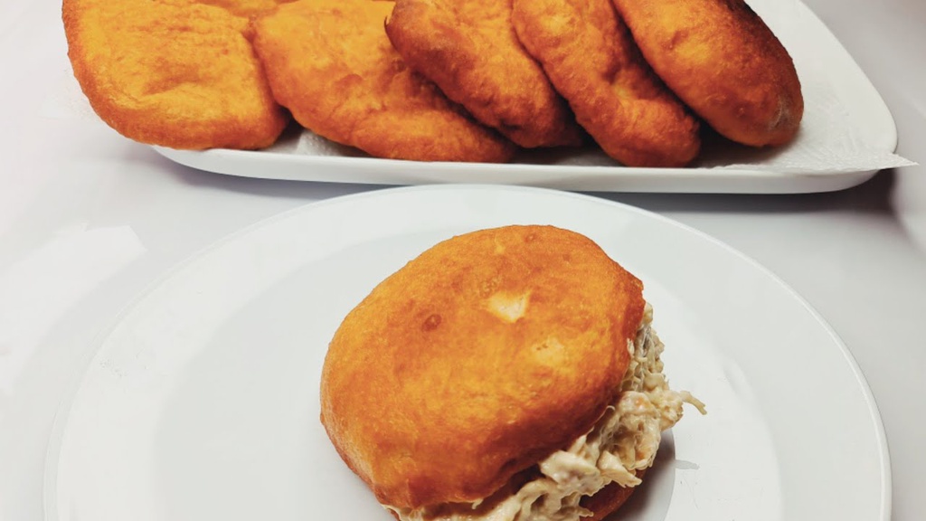 Vetkoek chicken mayo