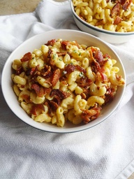 MAC AND CHEESE WITH BACON